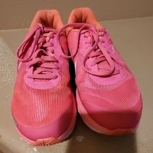 Nike dual fusion  shoes